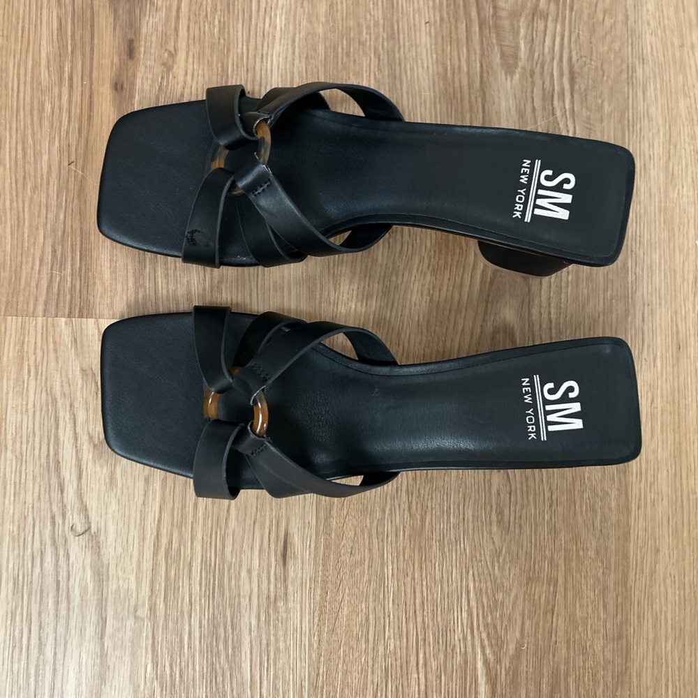 NWWT SM New York Black Slip on Heels